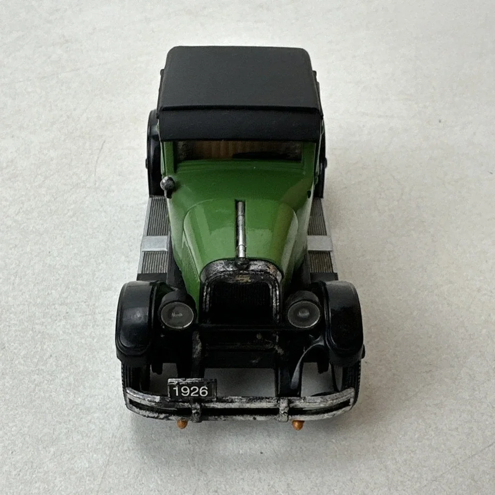 1926 Chevy Superior V 2 Passenger Coupe Model Car 1:32 Green